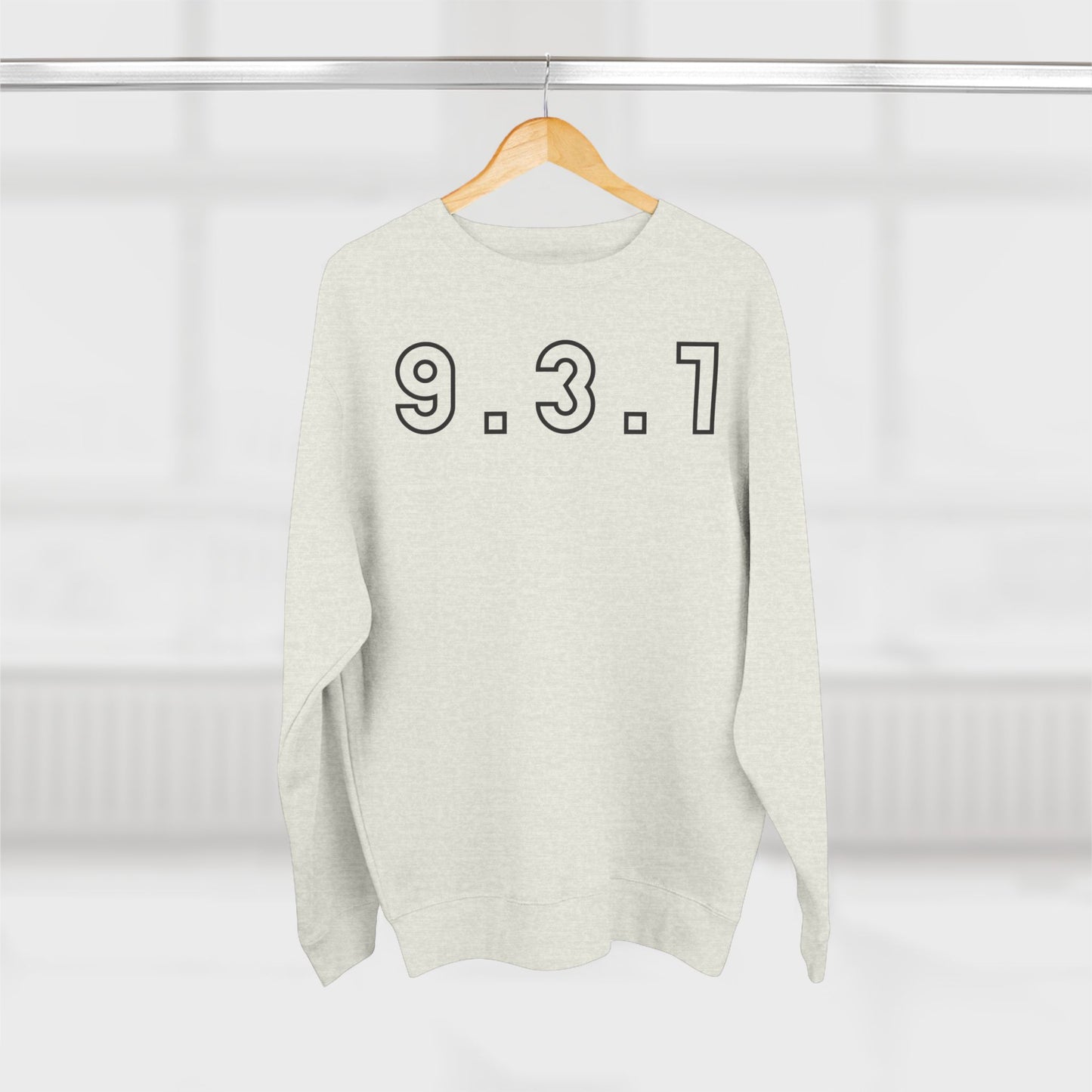 931 Crewneck Black Words