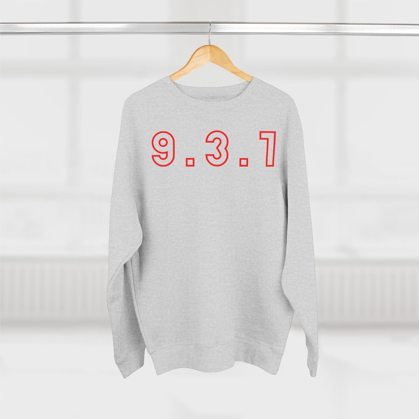 931 Crewneck Red Words