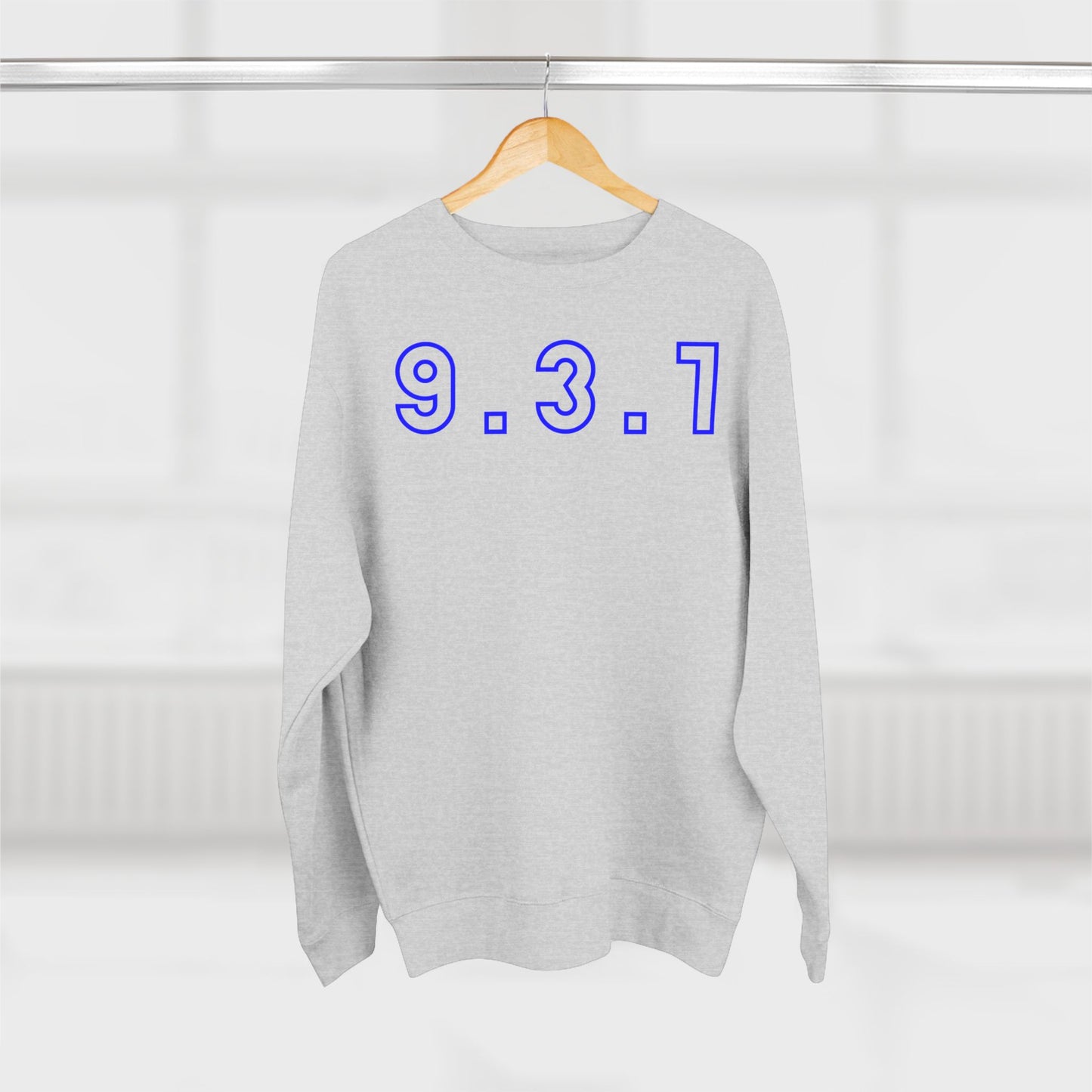 931 Crewneck Blue Words